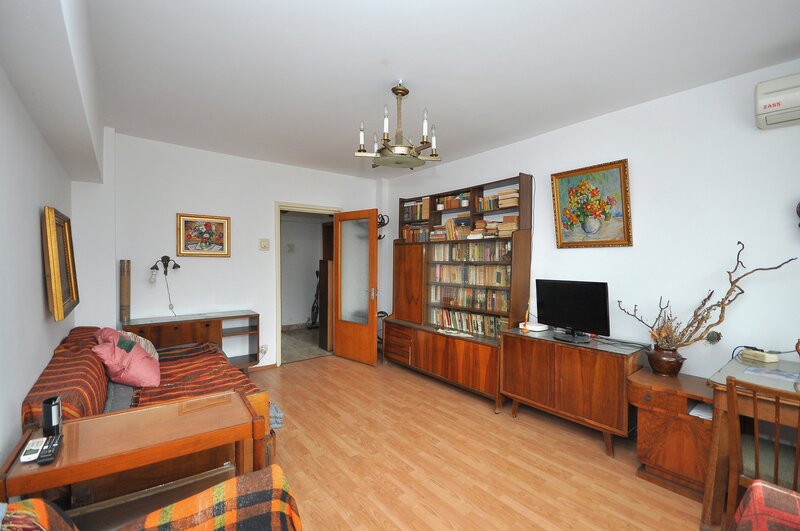 Militari Uverturii apartament 3 camere et 1 decomandat 2 bai bloc 1981