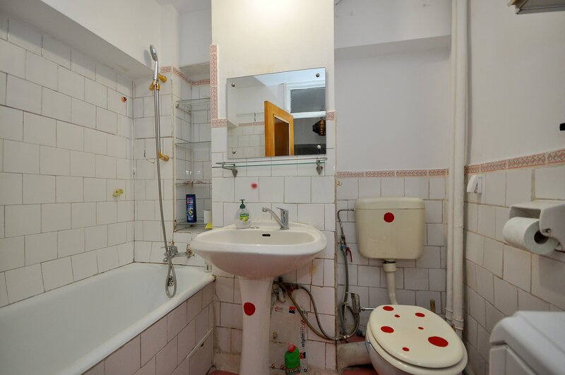 Militari Uverturii apartament 3 camere et 1 decomandat 2 bai bloc 1981